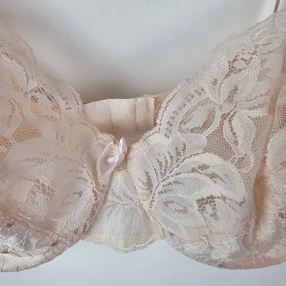 Victorias Secret VTG Gold Label Pink Lace Floral Underwire‎ Bra 34C Style 5168